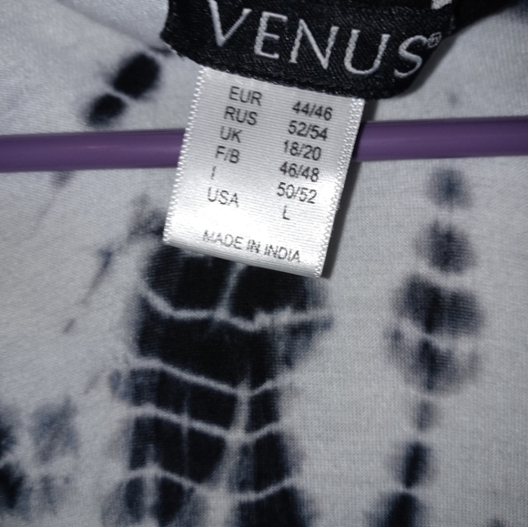 VENUS Tunic type top. Color: white/black. Size: L. Excellent condition - Picture 3 of 3